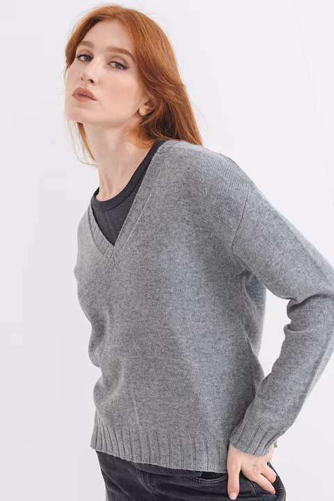 Pepe Jeans Γυναικείο Πουλόβερ με V-PL7000001-Grey/Γκρι Pepe Jeans Γυναικείο Πουλόβερ με V-PL7000001-Grey/Γκρι