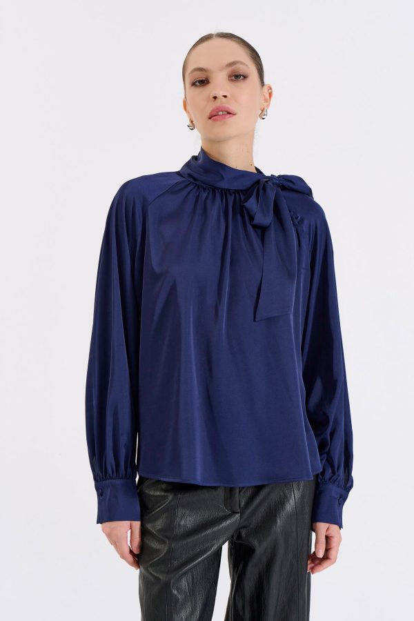 Bill Cost Σατέν Μπλούζα με Δέσιμο Φιόγκο στη Λαιμόκοψη-10-050487-0-Blue/Μπλε