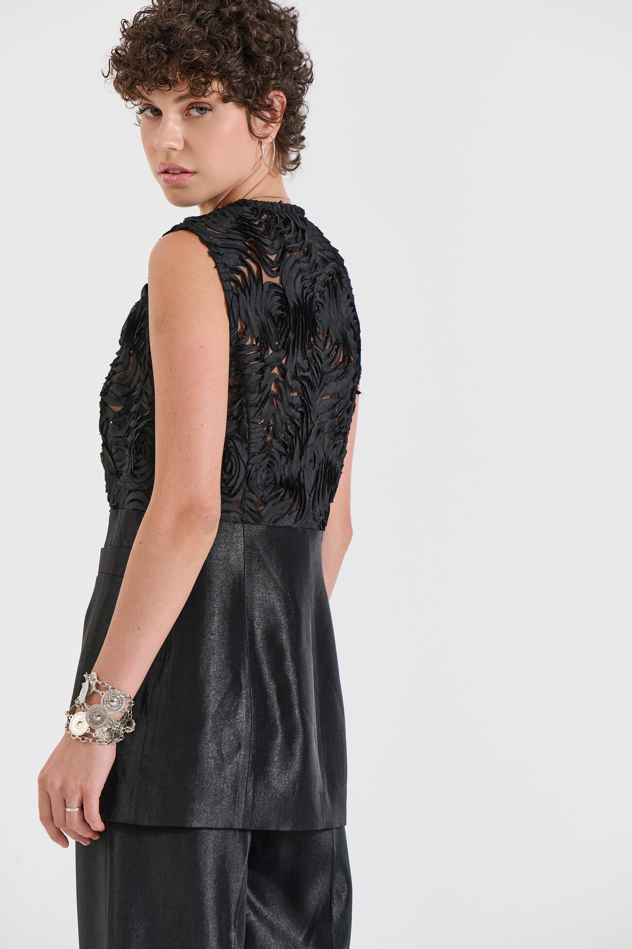 Bill Cost Γιλέκο με Ανάγλυφη υφή & Σατέν Τελείωμα-10-050491-0-Black/Μαύρο Bill Cost Γιλέκο με Ανάγλυφη υφή & Σατέν Τελείωμα-10-050491-0-Black/Μαύρο