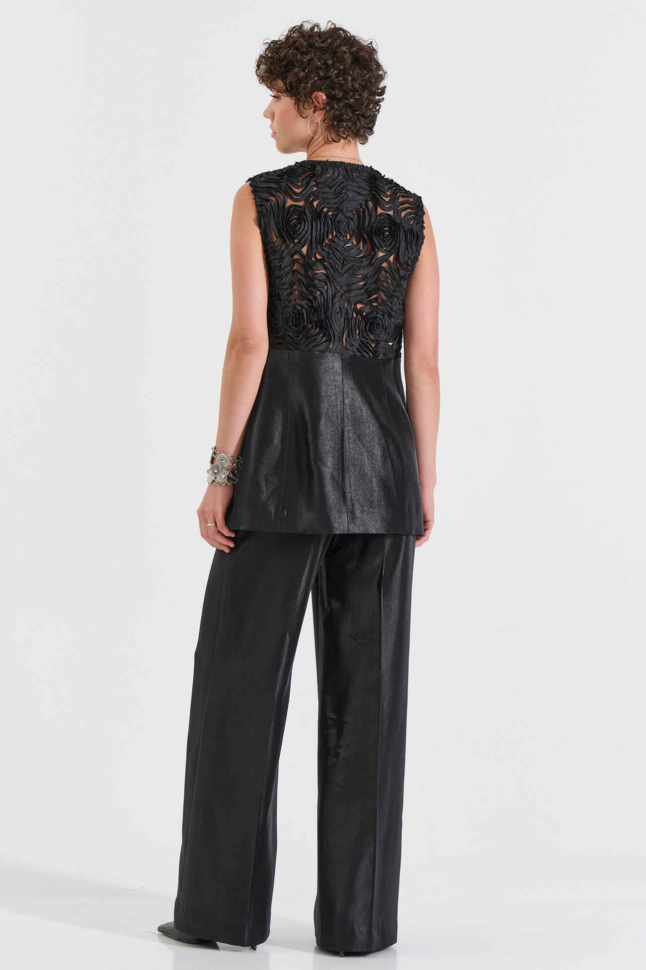 Bill Cost Γιλέκο με Ανάγλυφη υφή & Σατέν Τελείωμα-10-050491-0-Black/Μαύρο Bill Cost Γιλέκο με Ανάγλυφη υφή & Σατέν Τελείωμα-10-050491-0-Black/Μαύρο