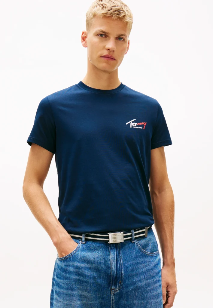 Tommy Jeans SLIM SIGN CHEST TEE Βασικό μπλουζάκι DM0DM22538-Dark night navy/Mπλέ Navy