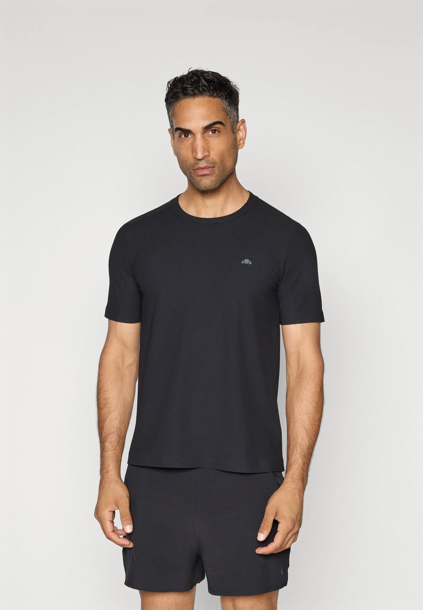 Ellesse TELLER TEE Βασικό μπλουζάκι SHB23442-011-Black/Μαύρο Ellesse TELLER TEE Βασικό μπλουζάκι SHB23442-011-Black/Μαύρο