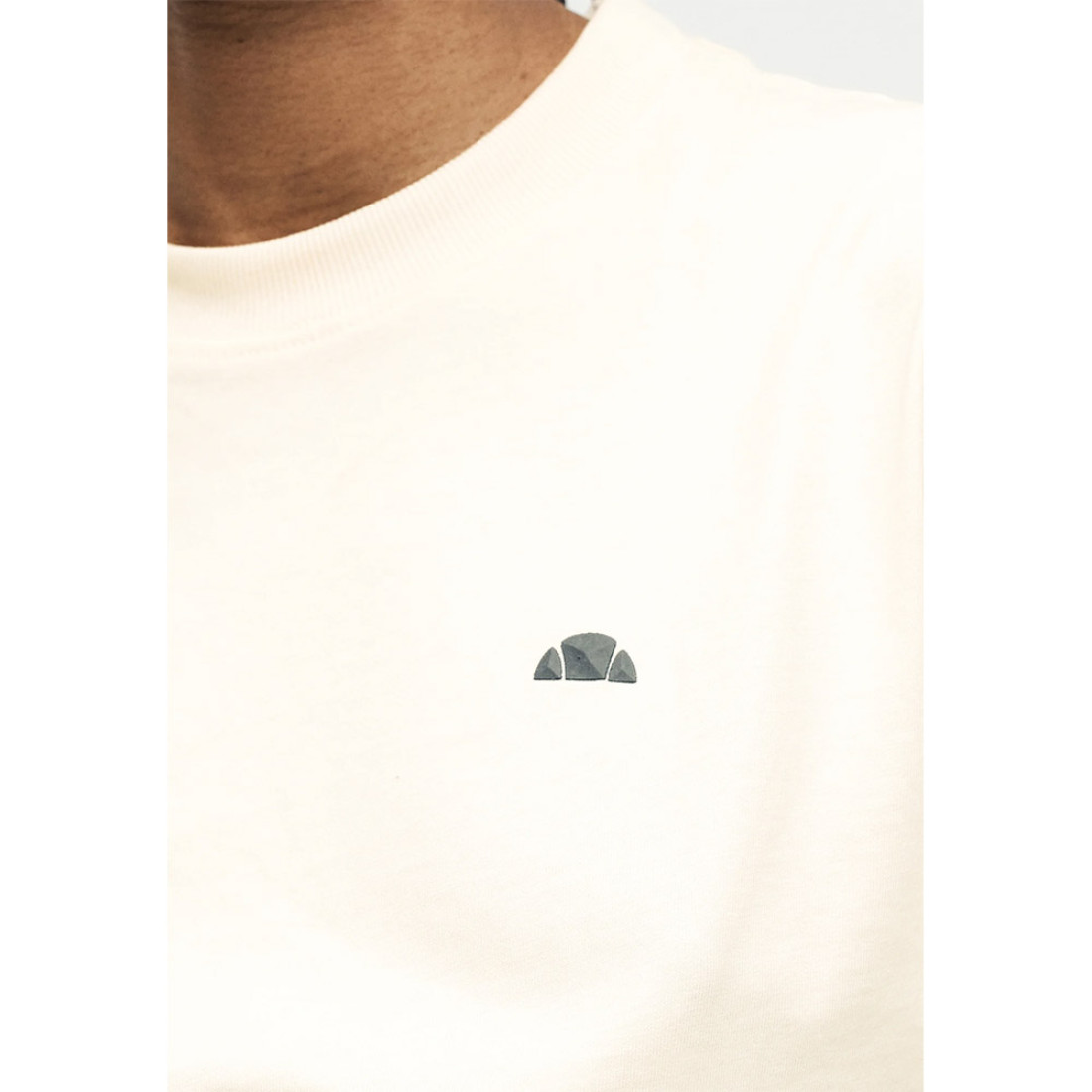 Ellesse Γυναικεία κοντομάνικη μπλούζα Gelateria Tee SGD24410-904-CREAM/Σπασμένο Λευκό Ellesse Γυναικεία κοντομάνικη μπλούζα Gelateria Tee SGD24410-904-CREAM/Σπασμένο Λευκό