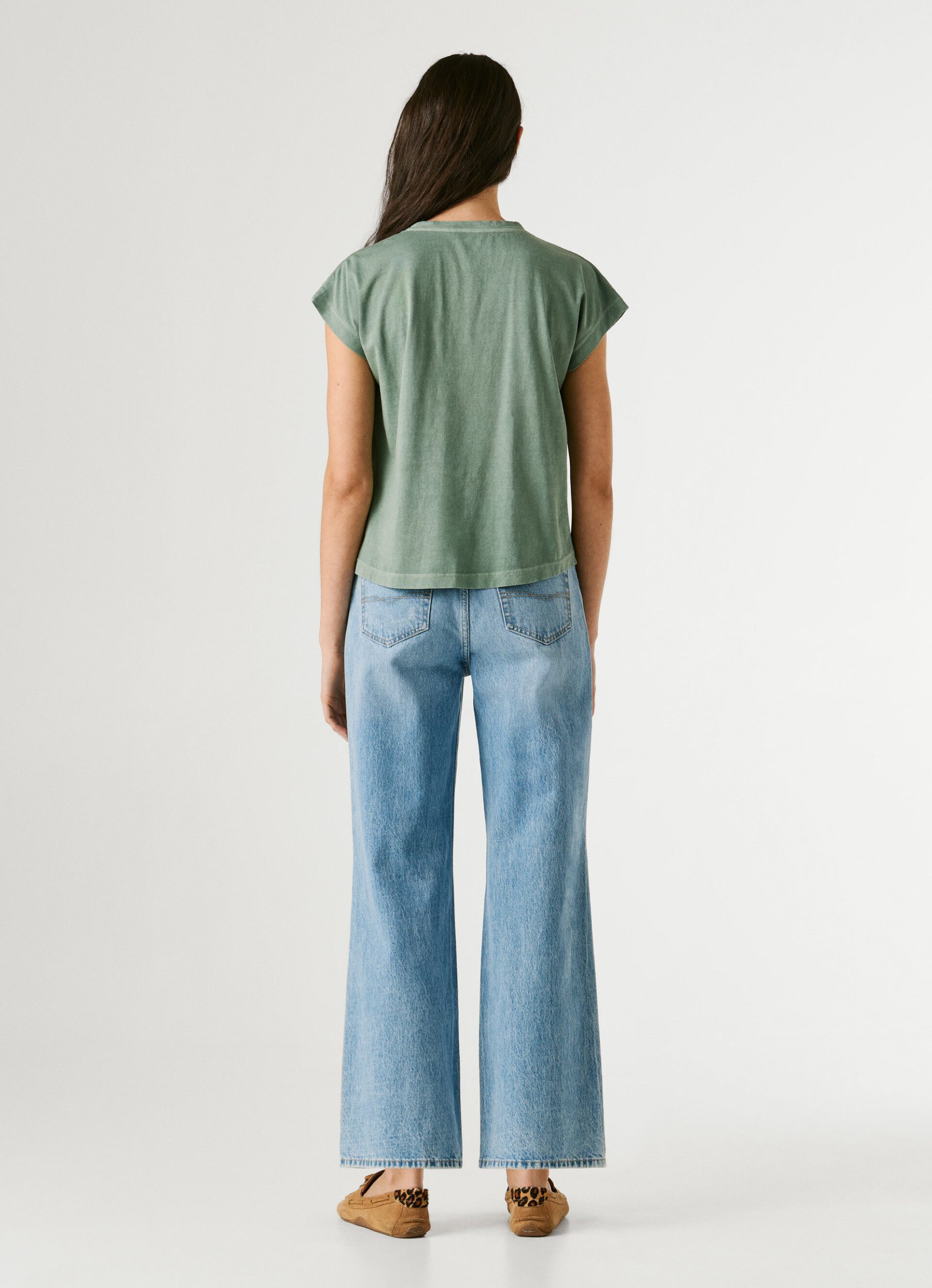 Pepe Jeans Mπλουζάκι Με Ανοιχτόχρωμες Φλοράλ Λεπτομέρειες PL5000137-610-Green/Πράσινο Pepe Jeans Mπλουζάκι Με Ανοιχτόχρωμες Φλοράλ Λεπτομέρειες PL5000137-610-Green/Πράσινο